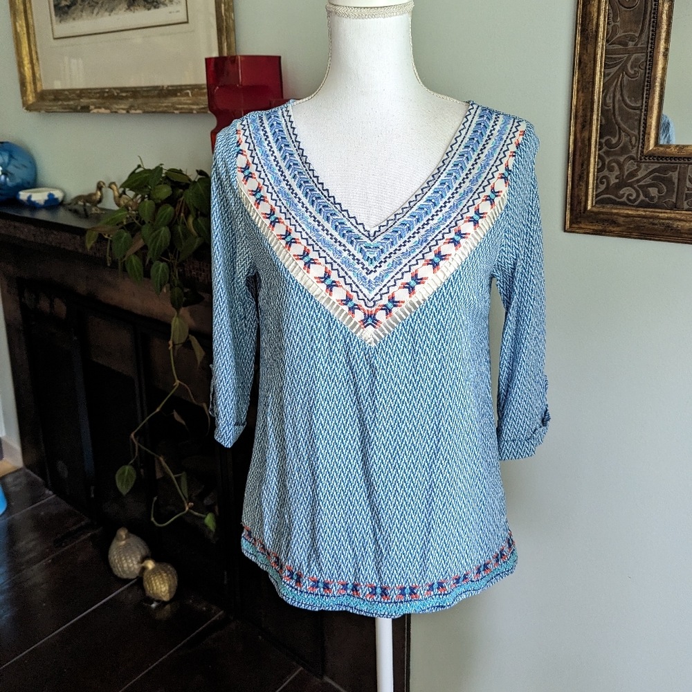 Skies Are Blue Embroidered Blue Chevron Print V-neck Blouse Top Women's Medium